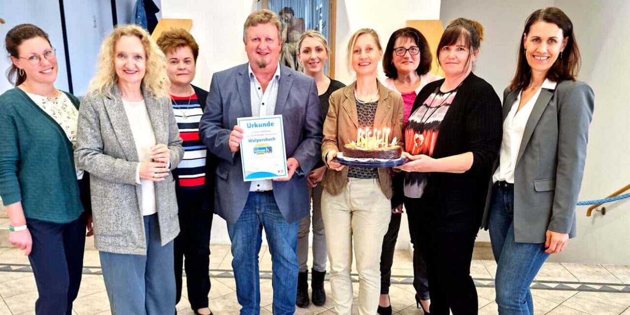 Stolz auf 10 Jahre Fairtrade-Gemeinde