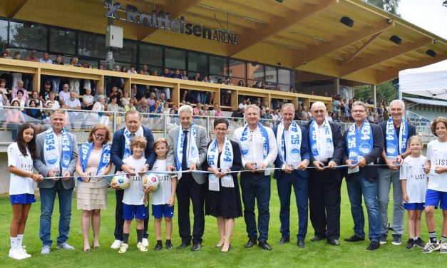 Feierliche Tribünen-Eröffnung zum Jubiläum