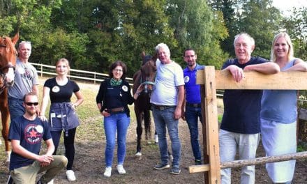 Feierlicher Projektabschluss am Pferdehof