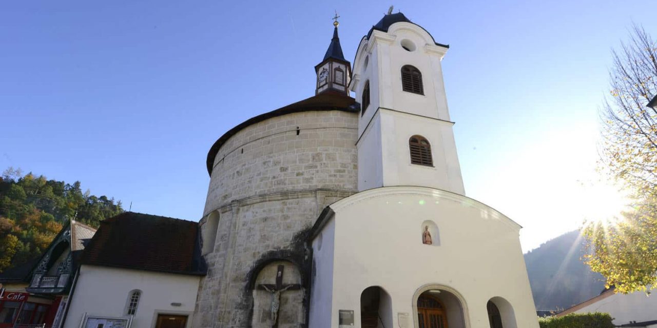 Scheiblingkirchen: Besuch in der kreisrunden Wehrkirche